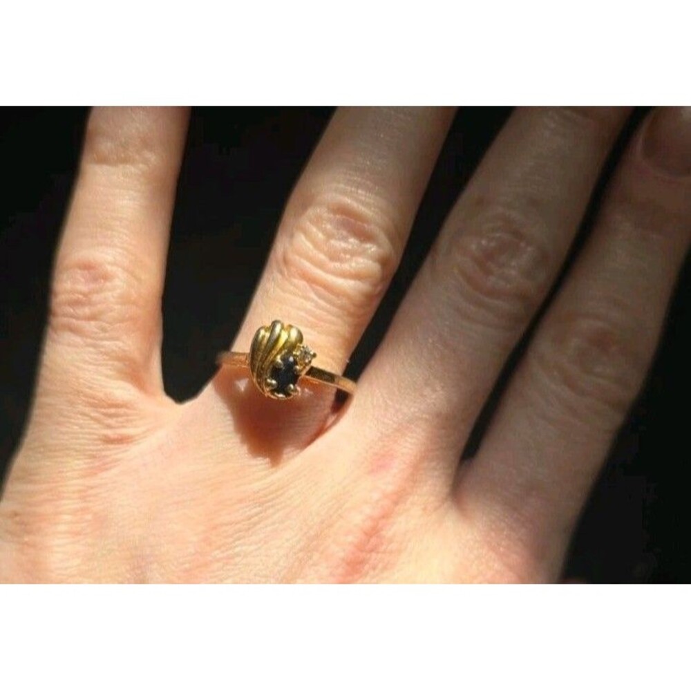 10kt GP Black Sapphire And Clear Stone Ring